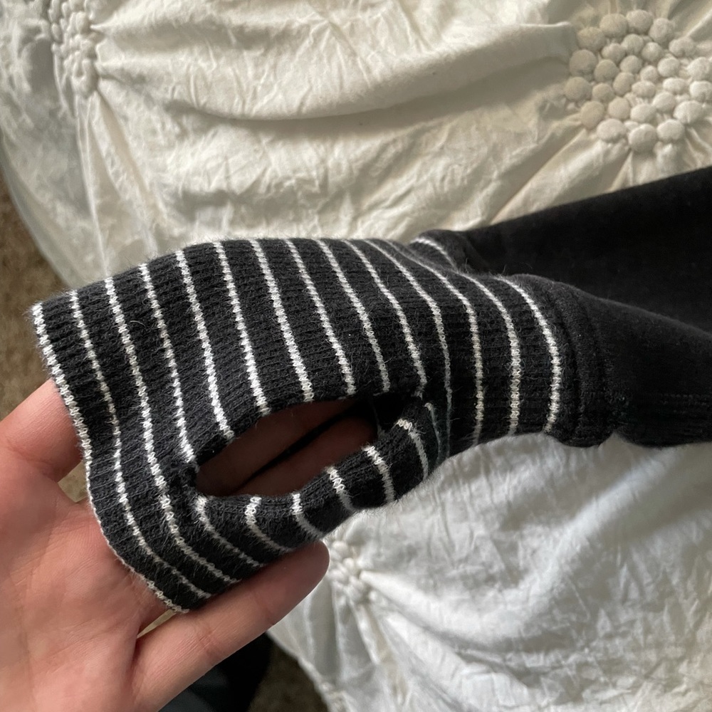 Black Vintage Lululemon Jacket - Picture 3 of 5